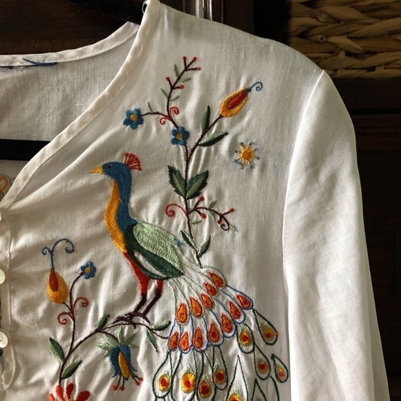 Linen Blend Long sleeve peacock embroidered top in size M - Picture 2 of 7